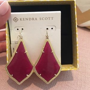 Kendra Scott drop statement earring
